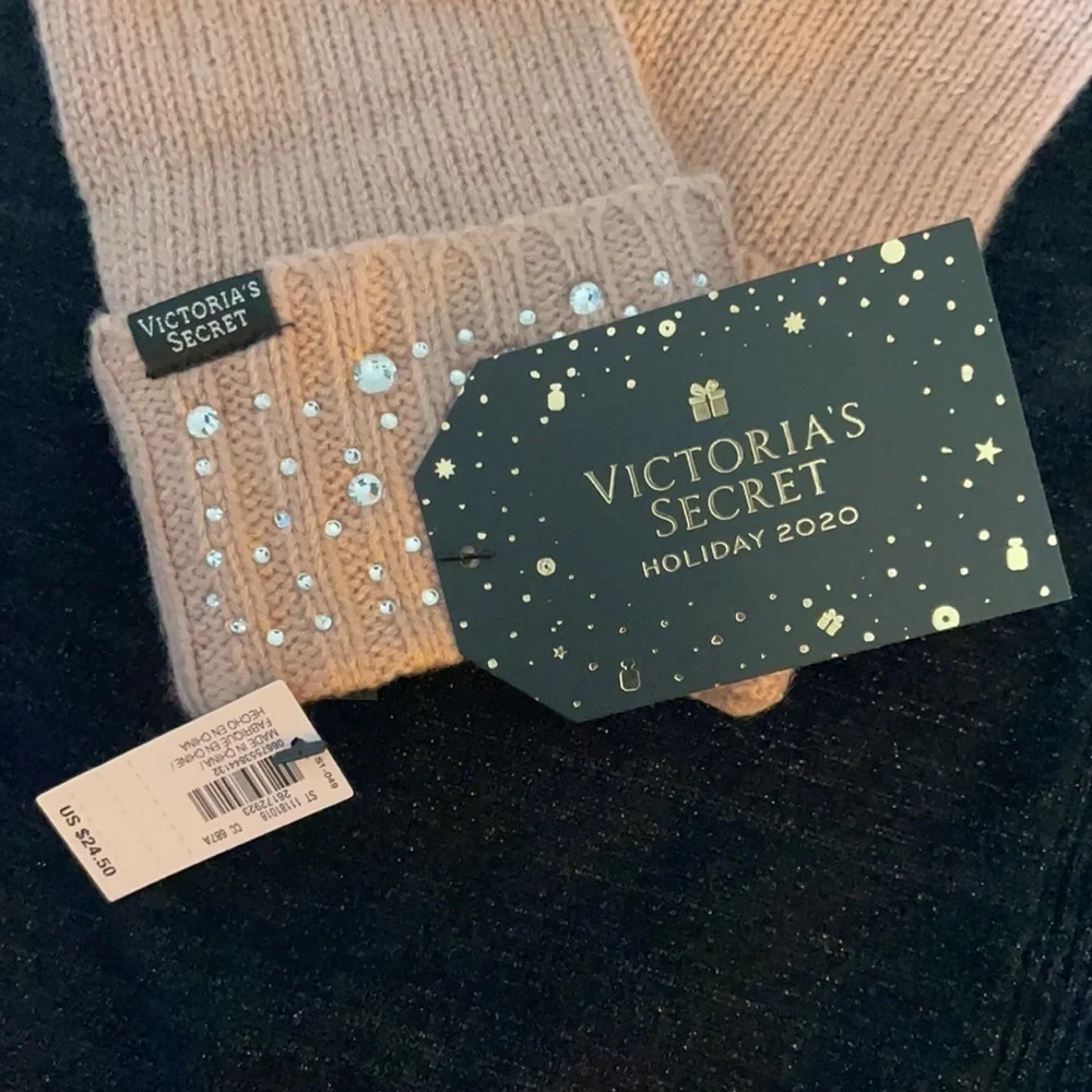 🤗NWT  Victoria’s Secret sparkle gloves size OS